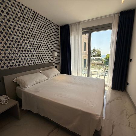 Hotel Villa Levi Sanremo Esterno foto
