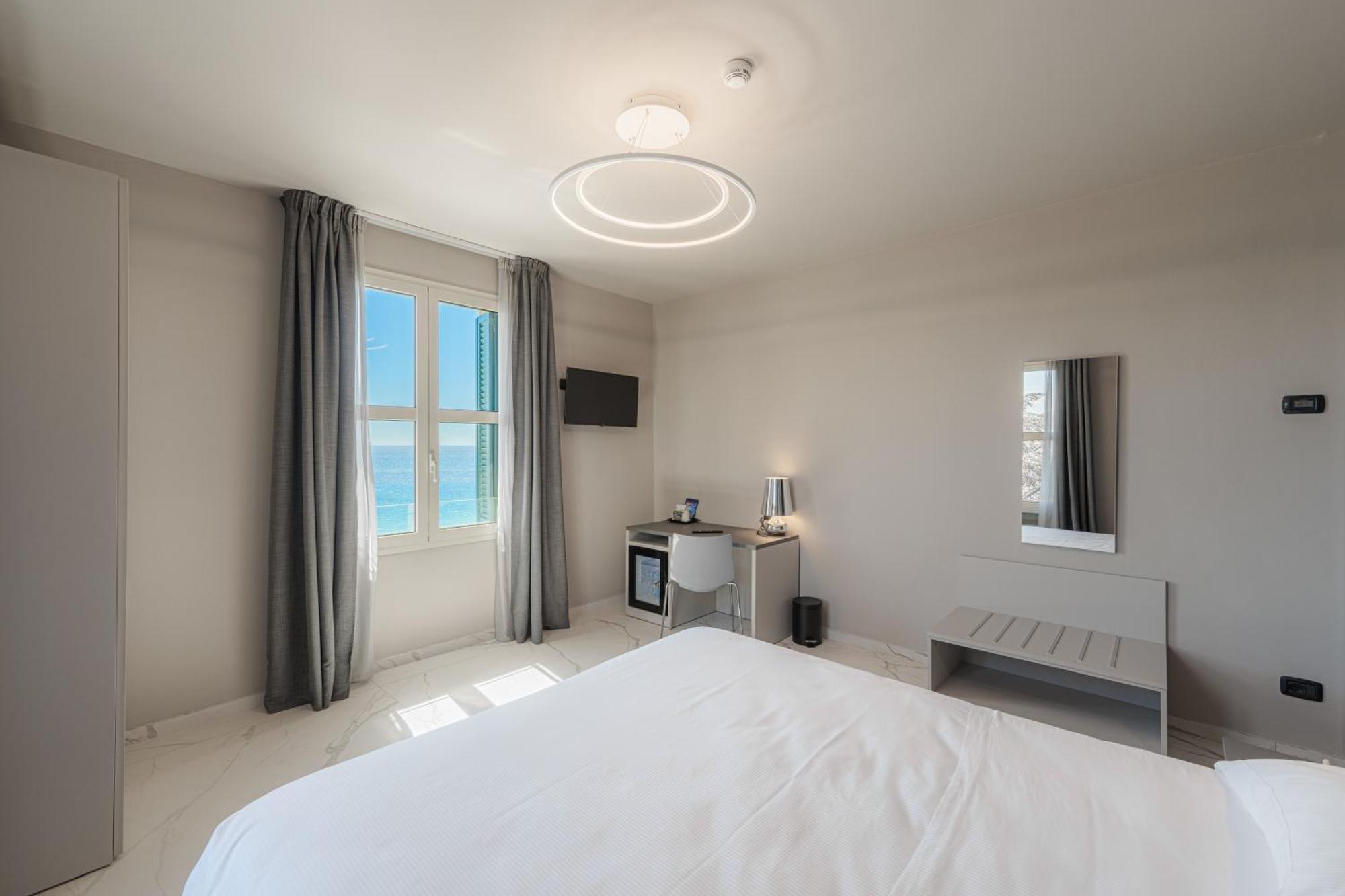 Hotel Villa Levi Sanremo Esterno foto