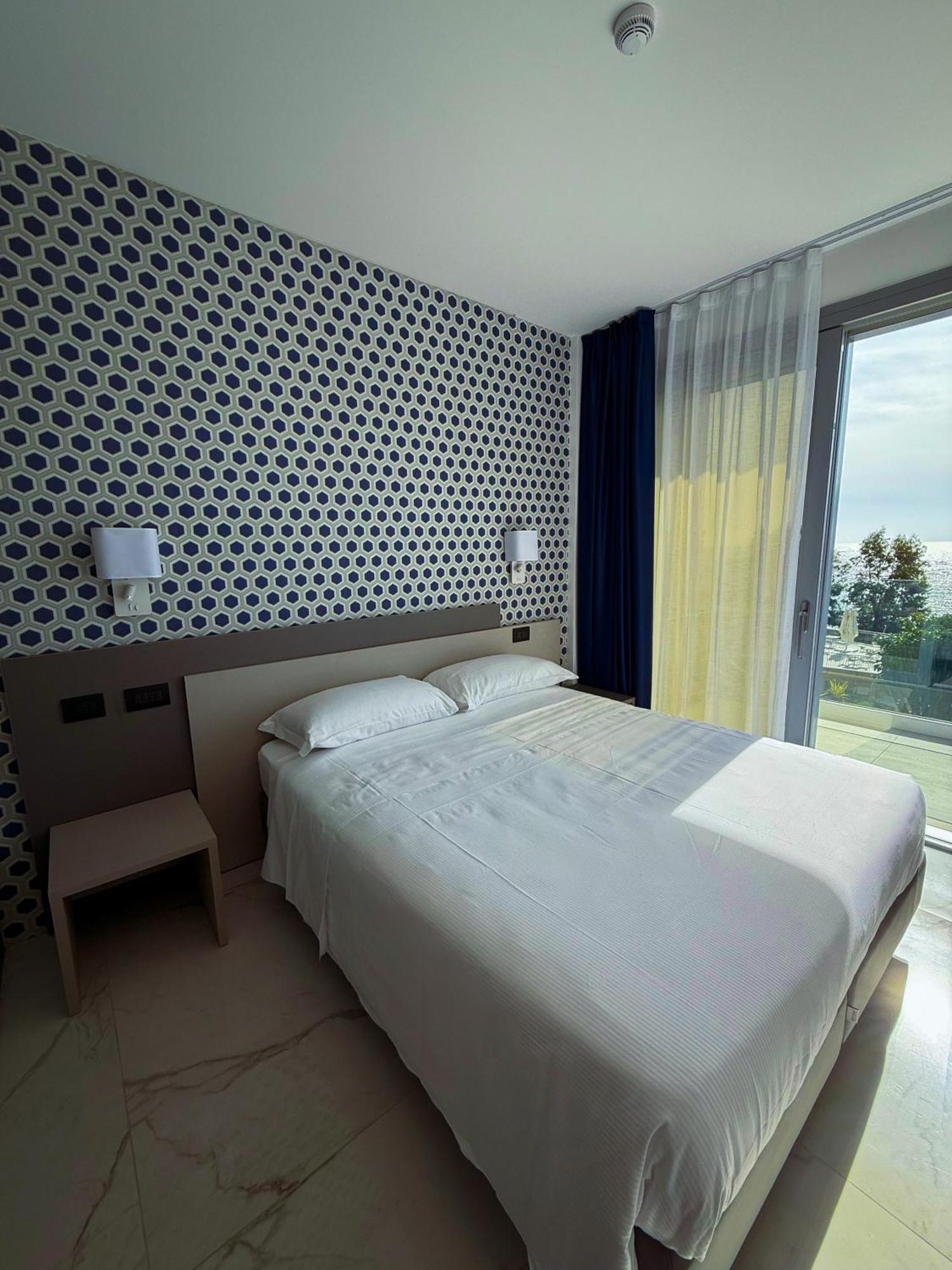 Hotel Villa Levi Sanremo Esterno foto